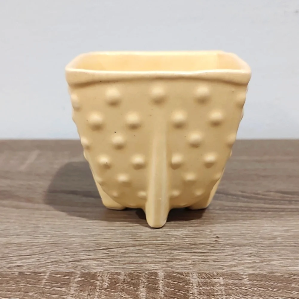 McCoy Pottery Vintage Hobnail Vase Yellow Ceramic Glazed MCM Mid+Century 40s